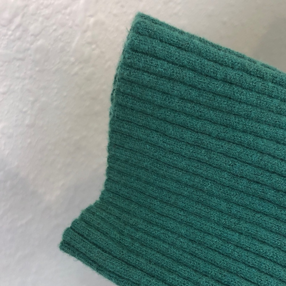 Old Navy Sosoft Lite Green Turtleneck Ribbed Sweater - Picture 4 of 14